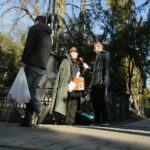 01.11.2019 Kielce. Kwesta na Cmentarzu Starym. Na zdjęciu (od lewej): Zbigniew Sabat i Michał Kita - Radio Kielce / Wiktor Taszłow / Radio Kielce