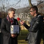 01.11.2019 Kielce. Kwesta na Cmentarzu Starym. Na zdjęciu (od lewej): senator Krzysztof Słoń i Michał Kita - Radio Kielce / Wiktor Taszłow / Radio Kielce
