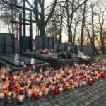 01.11.2019. Kielce. Cmentarz Partyzancki. Pomnik Katyński / Wiktor Taszłow / Radio Kielce