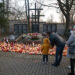 01.11.2019. Kielce. Cmentarz Partyzancki. Pomnik Katyński / Wiktor Taszłow / Radio Kielce