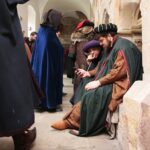 Wąchock. 06.11.2019. Plan zdjęciowy serialu filmowego "Korona Królów" / Wiktor Taszłow / Radio Kielce