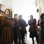 Wąchock. 06.11.2019. Plan zdjęciowy serialu filmowego "Korona Królów" / Wiktor Taszłow / Radio Kielce