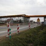 Bilcza. 07.11.2019. Budowa kładki dla pieszych / Wiktor Taszłow / Radio Kielce