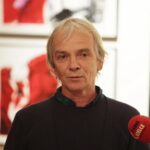 Kielce. 07.11.2019. Wernisaż wystawy "Pamięć miejsc" Zdzisława Wiatra. Na zdjęciu: Zdzisław Wiatr / Wiktor Taszłow / Radio Kielce