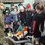 09.11.2019. Podzamcze. Wystawa wojskowa zaprezentowana przez żołnierzy z Centrum Przygotowań do Misji Zagranicznych / Wiktor Taszłow / Radio Kielce