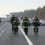 18.11.2019. Skarżysko-Kamienna. Ćwiczenia Państwowej Straży Pożarnej na trasie S7 / Wiktor Taszłow / Radio Kielce