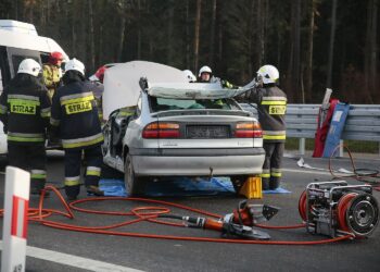 18.11.2019. Skarżysko-Kamienna. Ćwiczenia Państwowej Straży Pożarnej na trasie S7 / Wiktor Taszłow / Radio Kielce