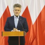 Kielce. 19.11.2019. Obchody Dnia Służby Cywilnej w Świętokrzyskim Urzędzie Wojewódzkim. Przemawia Krzysztof Słoń - senator / Wiktor Taszłow / Radio Kielce