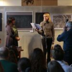 Kielce. 21.11.2019. Finał ogólnopolskiego konkursu plastycznego "Pudełko zwane wyobraźnią – Edward Stachura". Na zdjęciu (od lewej): Małgorzata Surma – wicedyrektor ds. artystycznych, Maria Kowalczyk – dyrektor Zespołu Państwowych Szkół Plastycznych im. Józefa Szermentowskiego w Kielcach,  Weronika Liberek - ZSP Dąbrowa Górnicza / Wiktor Taszłow / Radio Kielce