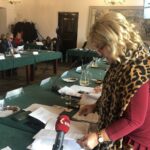 29.11.2019. Sandomierz. Sesja Rady Miasta Sandomierza. Na zdjęciu: radna Mariola Stępień - przewodnicząca Komisji Handlu i Usług / Grażyna-Szlęzak-Wójcik / Radio Kielce