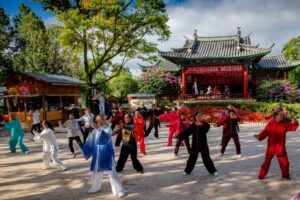 Muzyczne podróże. Chiny Południowe. Lijiang - jezioro Lugu / Mirosław Lubarski