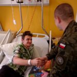 Kielce. Elewi z Centrum Przygotowań do Misji Zagranicznych z Bukówki w Wojewódzkim Szpitalu Zespolonym / Iwona Murawska / Radio Kielce