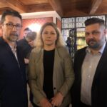 15.11.2019 Sandomierz. Święto Młodego Wina. Konferencja inaugurująca. Na zdjęciu uczestnicy konferencji winiarskiej (od lewej)  Marcin Płochocki, dr hab. Magdalena Kapłan, Mateusz Paciura / Grażyna Szlęzak-Wójcik / Radio Kielce