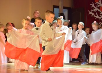 07.11.2019 Sandomierz. Akademia z okazji 101. rocznicy odzyskania przez Polskę niepodległości zorganizowana przez Przedszkole Samorządowe nr 3 / UM Sandomierz