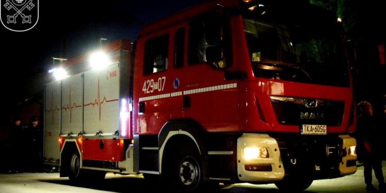Nowy samochód ratowniczo-gaśniczy otrzymała Ochotnicza Straż Pożarna w Skalbmierzu / UMiG  Saklbmierz