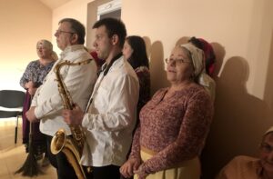 17.11.2019 Chwałki. Dzień Seniora. Zespół Ocicanki / Grażyna Szlęzak-Wójcik / Radio Kielce