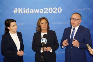 Na zdjęciu (od lewej): Marzena Okła-Drewnowicz - poseł Platformy Obywatelskiej, Małgorzata Kidawa-Błońska - wicemarszałek Sejmu i kandydatka Platformy Obywatelskiej w prawyborach prezydenckich, Artur Gierada - przewodniczący świętokrzyskiej Platformy Obywatelskiej / Michał Kita / Radio Kielce