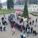 17.12.2019. Końskie. Radio Kielce rozdawało choinki dla słuchaczy / Jarosław Kubalski / Radio Kielce