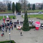17.12.2019. Końskie. Radio Kielce rozdawało choinki dla słuchaczy / Jarosław Kubalski / Radio Kielce
