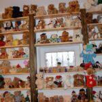 26.12.2019 Poniatowa. Kolekcja misiów Danuty i Witolda Danielewiczów  / Witold i Danuta Danielewicz