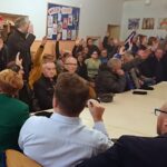 02.12.2019. Starachowice. Konsultacje społeczne z mieszkańcami ulic w Starachowicach, które miałyby zostać włączone do strefy płatnej / Anna Głąb / Radio Kielce