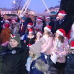 06.12.2019 Kielce. Świąteczna choinka rozbłysła na Rynku / Mateusz Kaczmarczyk / Radio Kielce