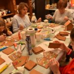 08.12.2019 Końskie. Warsztaty z Agatą Brzezińską dotyczące robienia piernikowych domków / Magdalena Galas-Klusek / Radio Kielce