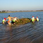 06.12.2019 Radoszyce. Wodowanie pływającego ogrodu / Magdalena Galas-Klusek / Radio Kielce