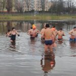 15.12.2019. Jędrzejów. Kąpiel morsów / Ewa Pociejowska-Gawęda / Radio Kielce