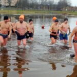 15.12.2019. Jędrzejów. Kąpiel morsów / Ewa Pociejowska-Gawęda / Radio Kielce