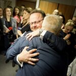 13.10.2019. Kielce. Ogłoszenie wyników wyborów do parlamentu w świętokrzyskiej siedzibie Sojuszu Lewicy Demokratycznej. Na zdjęciu (w środku): Andrzej Szejna - przewodniczący świętokrzyskiego SLD / Piotr Kwaśniewski / Radio Kielce