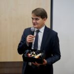 11.12.2019. Kielce. Uroczystość wręczenia księgi jubileuszowej profesorowi Adamowi Massalskiemu. Na zdjęciu: Jacek Semaniak - rektor Uniwersytetu Jana Kochanowskiego w Kielcach / Piotr Kwaśniewski / Radio Kielce
