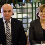 14.12.2019. Kielce. Spotkanie wigilijne Polskiego Związku Bokserskiego. Na zdjęciu: Rafał Nowak - wicewojewoda świętokrzyski i Anna Krupka - wiceminister sportu i turystyki / Kamil Król / Radio Kielce