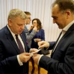 16.12.2019. Kielce. Wigilia u wojewody świętokrzyskiego. Na zdjęciu (od lewej): Jarosław Rusiecki - senator PiS i Janusz Knap - prezes Radia Kielce / Piotr Kwaśniewski / Radio Kielce