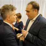 16.12.2019. Kielce. Wigilia u wojewody świętokrzyskiego. Na zdjęciu (od lewej): Krzysztof Słoń - senator PiS i Janusz Knap - prezes Radia Kielce / Piotr Kwaśniewski / Radio Kielce