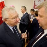 16.12.2019. Kielce. Wigilia u wojewody świętokrzyskiego. Na zdjęciu (od lewej): Krzysztof Lipiec - lider świętokrzyskiego PiS i Jarosław Rusiecki - senator PiS / Piotr Kwaśniewski / Radio Kielce