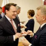 16.12.2019. Kielce. Wigilia u wojewody świętokrzyskiego. Na zdjęciu (od lewej): Dominik Tarczyński - poseł PiS i Jarosław Rusiecki - senator PiS / Piotr Kwaśniewski / Radio Kielce