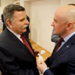 16.12.2019. Kielce. Wigilia u wojewody świętokrzyskiego. Na zdjęciu (od lewej): Andrzej Kryj - poseł PiS i Rafał Nowak - wicewojewoda świętokrzyski / Piotr Kwaśniewski / Radio Kielce