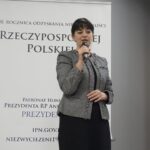 02.12.2019. Kielce. Wystawa „Otwórzmy drzwi do wolności. Janusz Kurtyka 1960 -2010” połączona z pokazem filmu dokumentalnego „Trwajcie”. Na zdjęciu: Zuzanna Kurtyka - wdowa po Januszu Kurtyce / Michał Kita / Radio Kielce