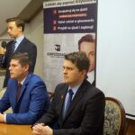 05.12.2019. Kielce. Spotkanie posła Krzysztofa Bosaka z mieszkańcami Kielc i regionu. Na zdjęciu (od lewej): poseł Krzysztof Bosak - Konfederacja, Michał Nieznański – Ruch Narodowy, Łukasz Wilczyński – Ruch Narodowy / Michał Kita / Radio Kielce