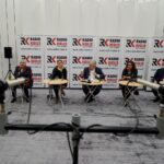 22.12.2019. Kielce. Studio Polityczne Radia Kielce. Na zdjęciu (od lewej): Krzysztof Lipiec - poseł PiS, Katarzyna Czech-Kruczek - radna Rady Miasta Kielce, Czesław Siekierski - poseł PSL-Kukiz'15, Julia Polakowska - Konfederacja Wolność i Niepodległość i Andrzej Szejna - poseł Lewicy / Piotr Kwaśniewski / Radio Kielce