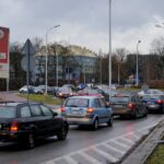 27.12.2019. Kielce. Olbrzymie korki przy galerii handlowej Korona / Piotr Kwaśniewski / Radio Kielce