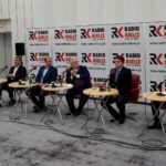 29.12.2019 Kielce. Studio Polityczne Radia Kielce. Na zdjęciu (od lewej): Andrzej Pruś - PiS, Michał Braun - PO, Czesław Siekierski - PSL, Łukasz Wilczyński - Konfederacja, Jacek Skórski - SLD / Karol Żak / Radio Kielce