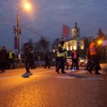 09.12.2019. Brzeziny. Mieszkańcy zablokowali drogę wojewódzką 763 / Wiktor Dziarmaga / Radio Kielce