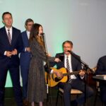 27.12.2019 Kielce. Spotkanie świąteczno-noworoczne PSL. Na zdjęciu (od lewej): Agata Binkowska - dyrektor Wydziału Gospodarki Komunalnej i Środowiska w kieleckim ratuszu, Władysław Kosiniak-Kamysz - prezes PSL, Krystian Jarubas, Ewelina Bień, europoseł Adam Jarubas i Leszek Wawrzyła – radny sejmiku / Michał Kita / Radio Kielce