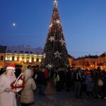 06.12.2019 Kielce. Świąteczna choinka rozbłysła na Rynku. Na zdjęciu: Joanna Winiarska - kielecka radna / Jarosław Kubalski / Radio Kielce