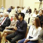 10.12.2019. Kielce. Studenci ze Wschodu otrzymali podczas sesji sejmiku stypendia od marszałka / Jarosław Kubalski / Radio Kielce