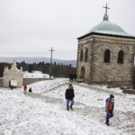 29.12.2019 Turyści na Świętym Krzyżu / Jarosław Kubalski / Radio Kielce