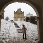 29.12.2019 Turyści na Świętym Krzyżu / Jarosław Kubalski / Radio Kielce