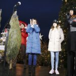 17.12.2019. Końskie. Radio Kielce rozdawało choinki dla słuchaczy / Jarosław Kubalski / Radio Kielce